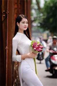 虚假乐园被操控的人生