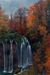 三岁的儿子在高铁站上女厕所后